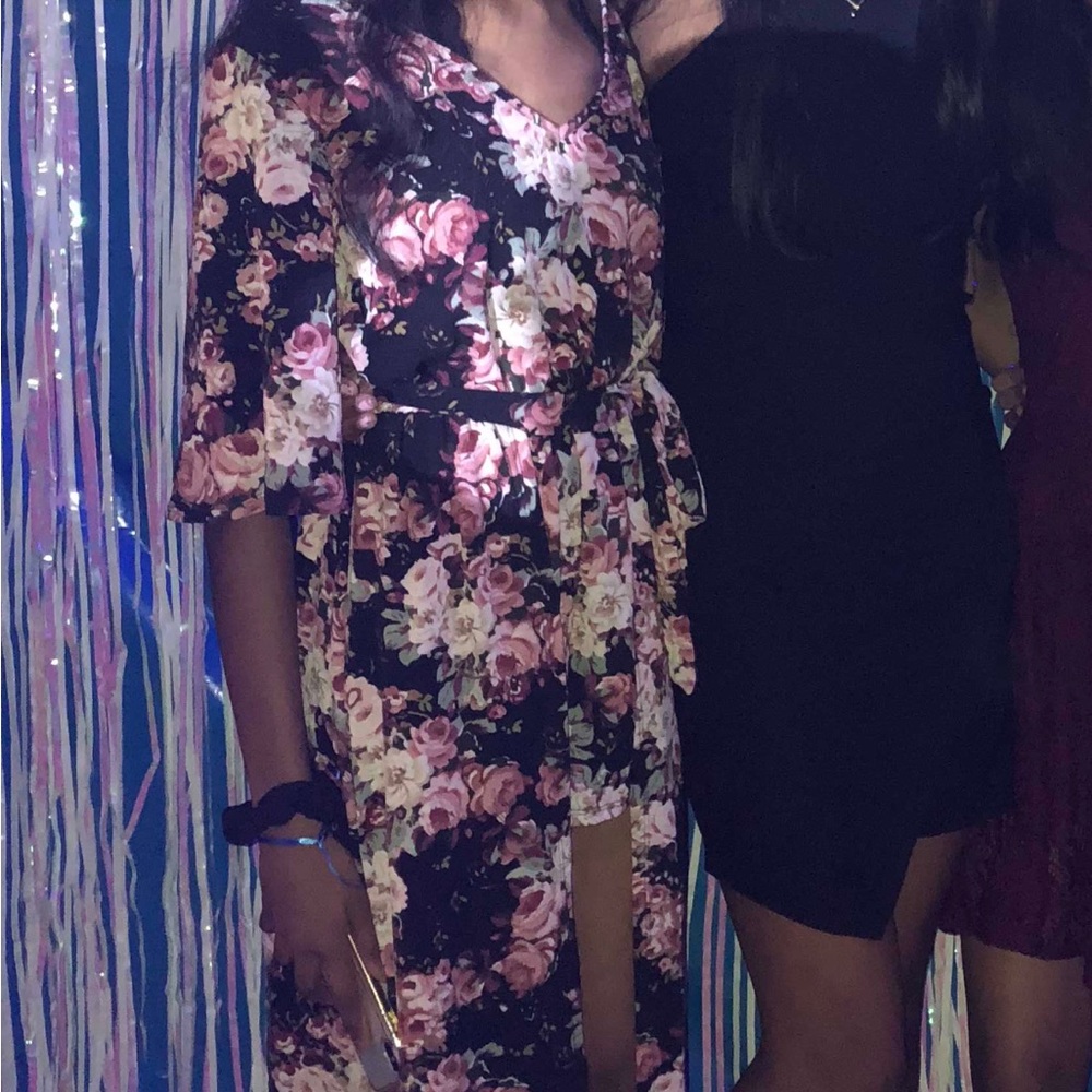 Dress - Picture 2 of 2